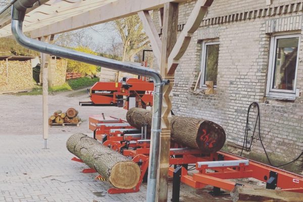 AE13A4EE-5A71-4E9A-9065-E3D5965BD2E8